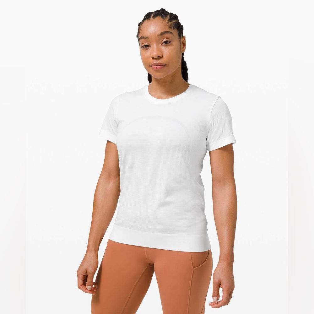 Lululemon Swiftly Breathe Short Sleeve Shirt Relaxed Fit Running Activewear Gym